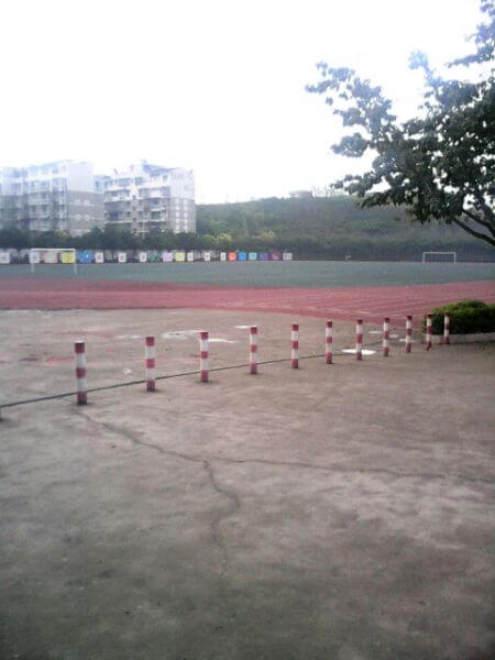 資中二中、水南實(shí)驗(yàn)小學(xué)校園路段通車(chē)了