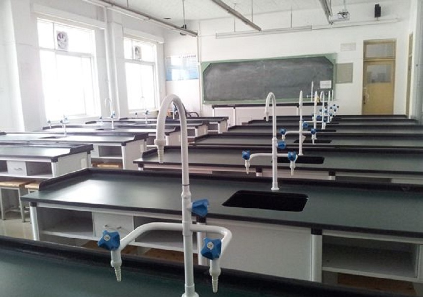 西南交通大學(xué)附屬中學(xué)學(xué)校環(huán)境好不好？
